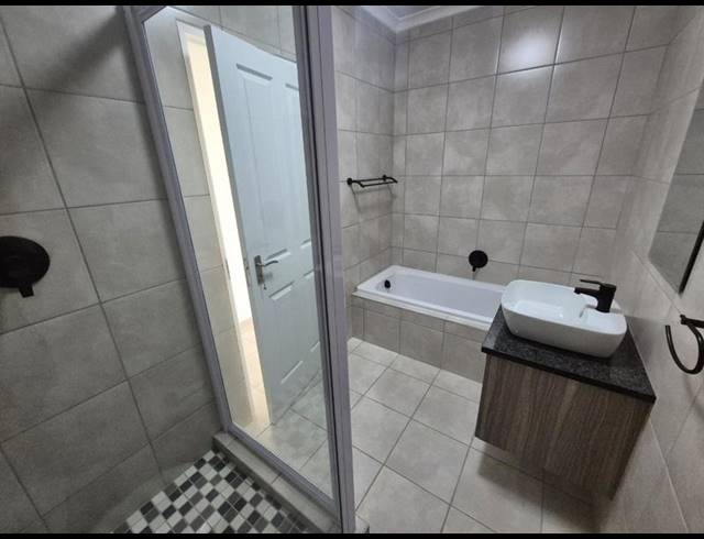 2 BEDROOM TOWNHOUSE FOR SALE IN BRACKENDOWNS